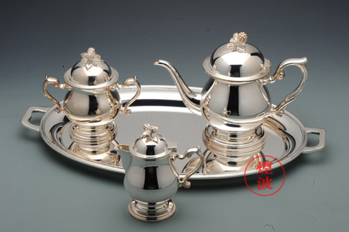 精美银器茶具
