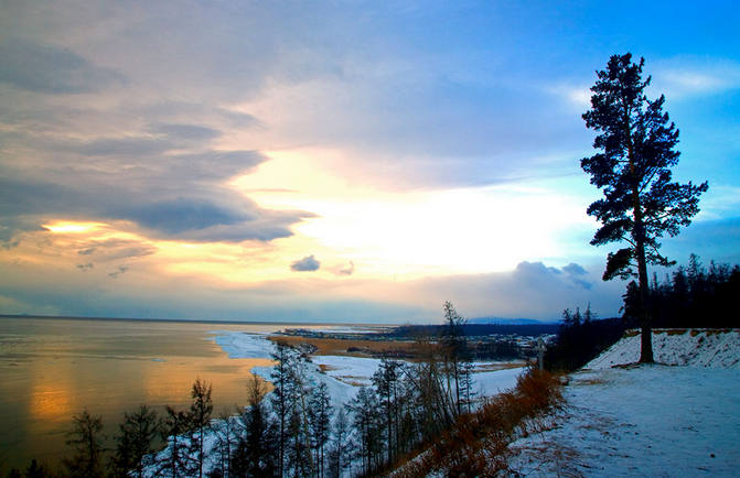 俄罗斯贝加尔湖角景