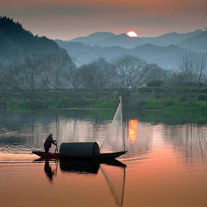 渔舟唱晚景彩