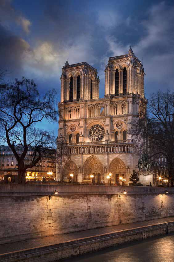巴黎圣母院景彩